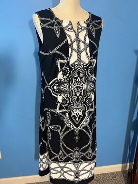 JM Collection Sleeveless Notch-Neck Shift Dress, Size M